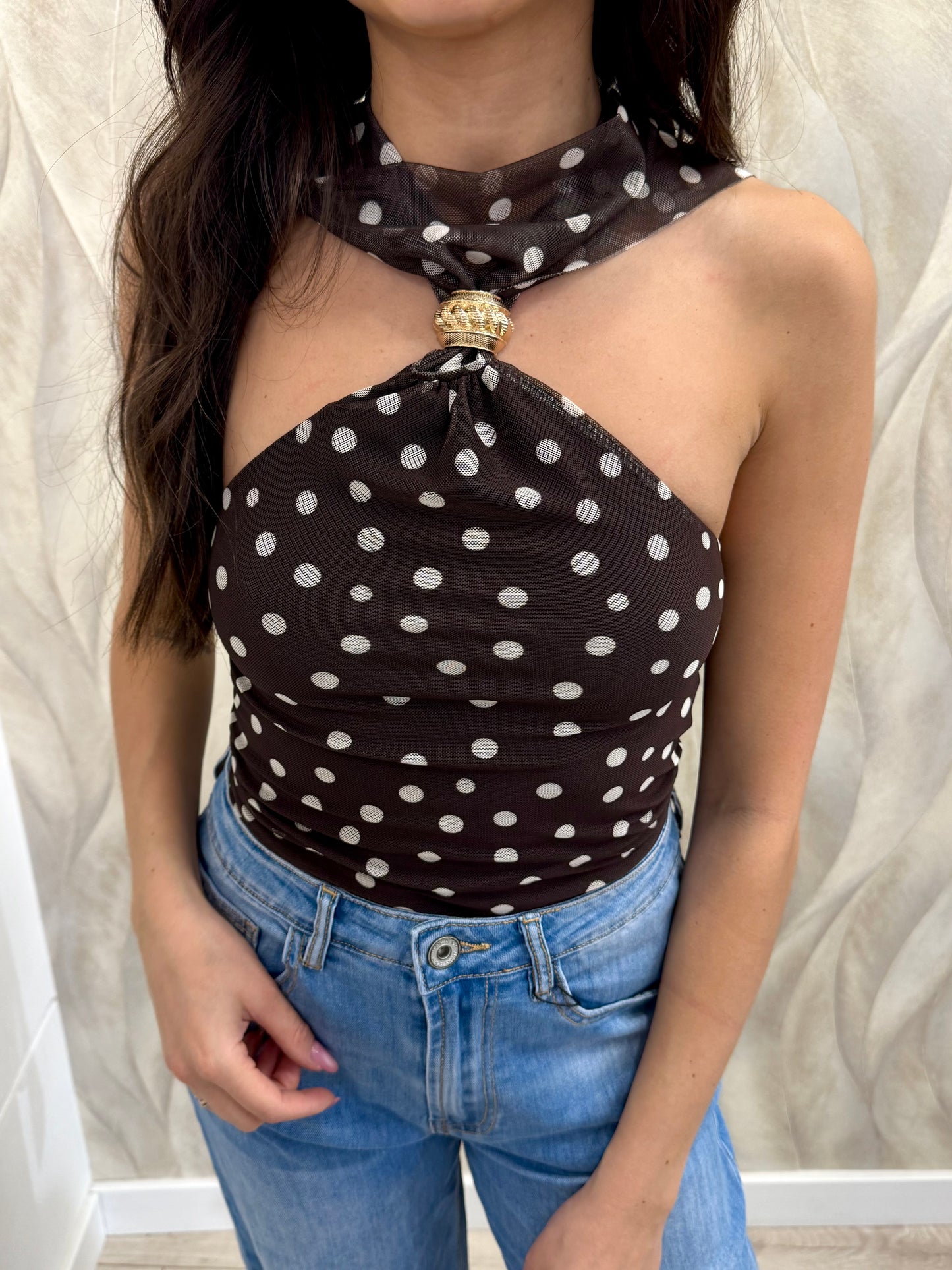 Top tulle pois