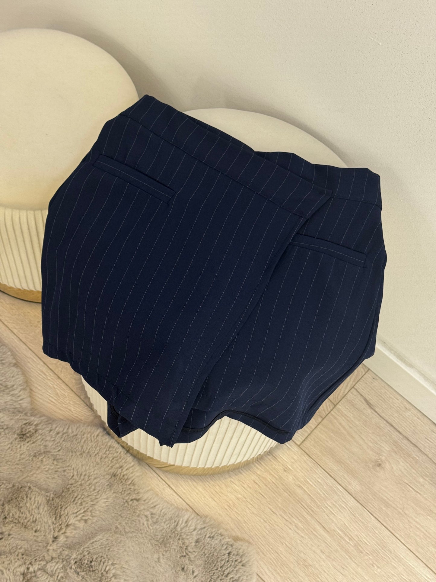 Short gessato