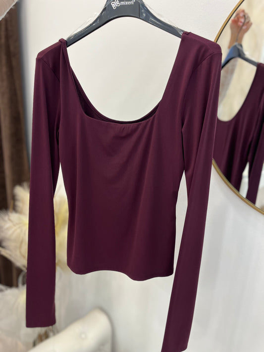 Maglia scollo quadro