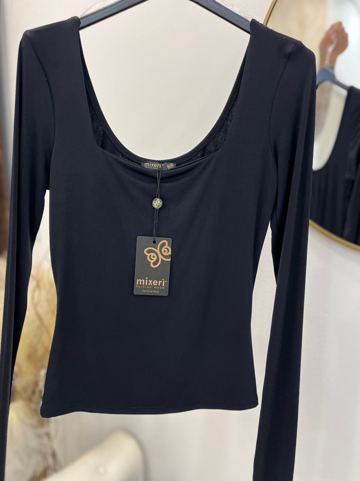 Maglia scollo quadro